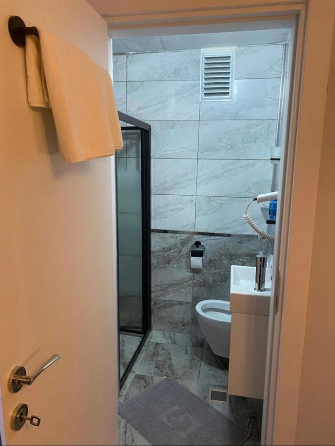 Daire Street Suites
